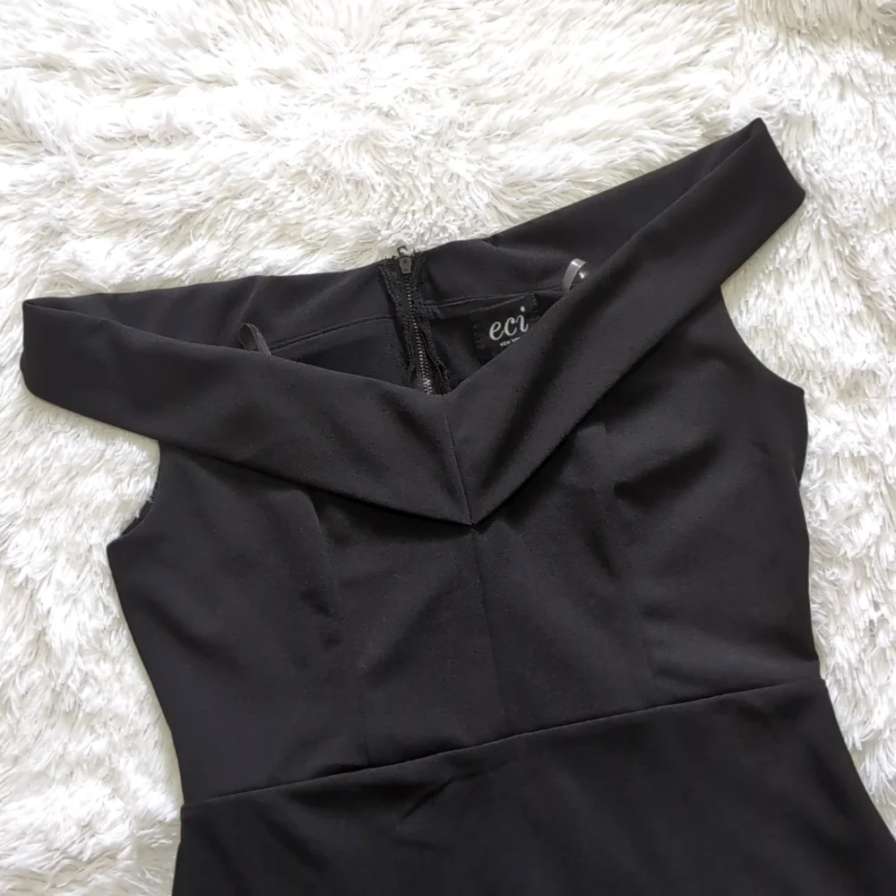 Eci Black Off The Shoulder Wide Neck Fitted Bodycon Sheath Dress Size 8